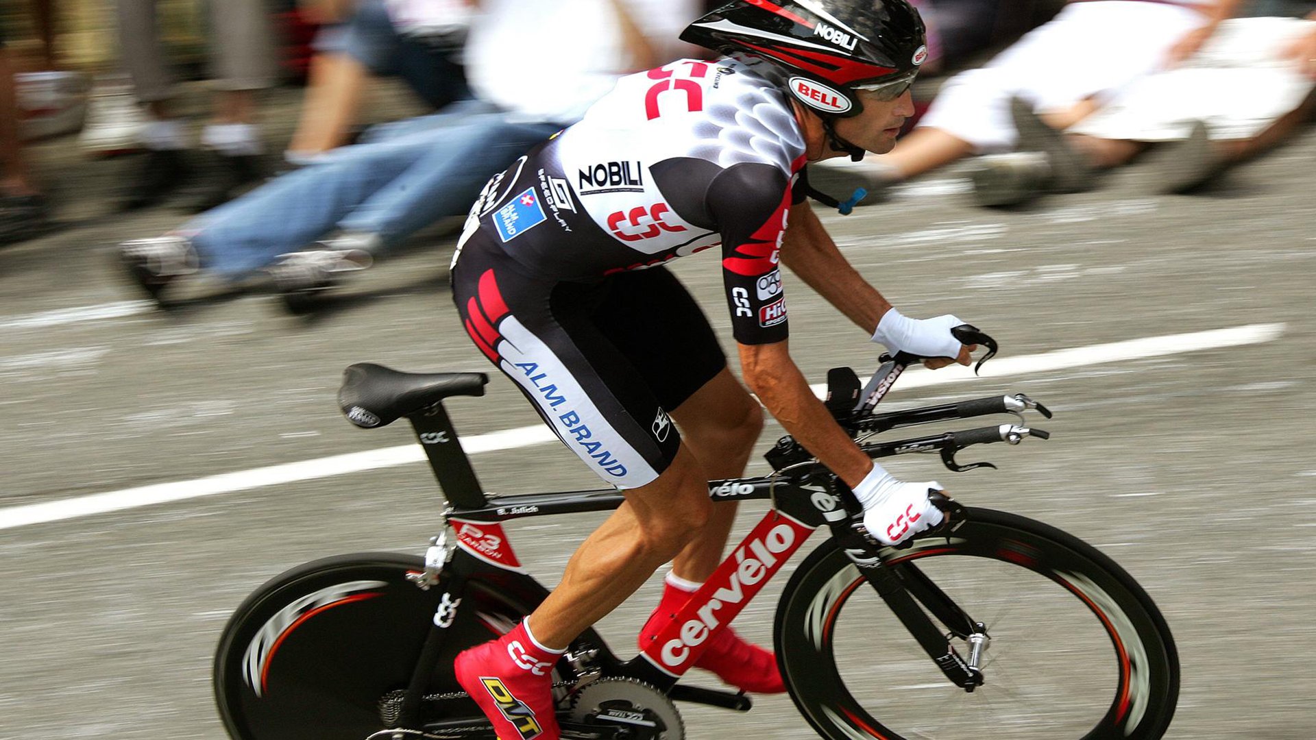 刺破青天锷未残，汉密尔顿银箭绝影，马丁城下饮恨