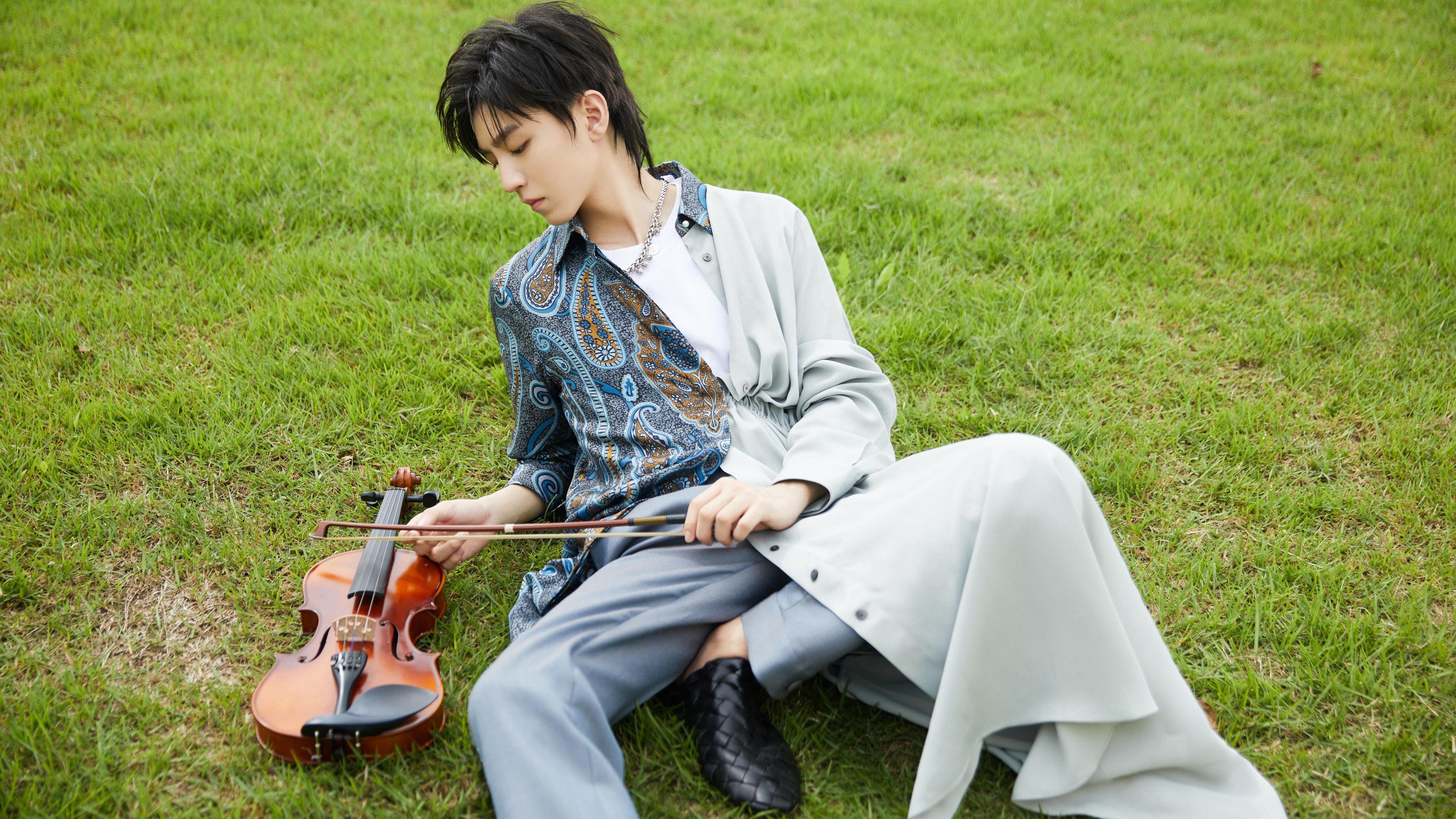 伊布独舞绿茵场，连续得分拉开差距，丹麦对阵阿尔及利亚激战成经典