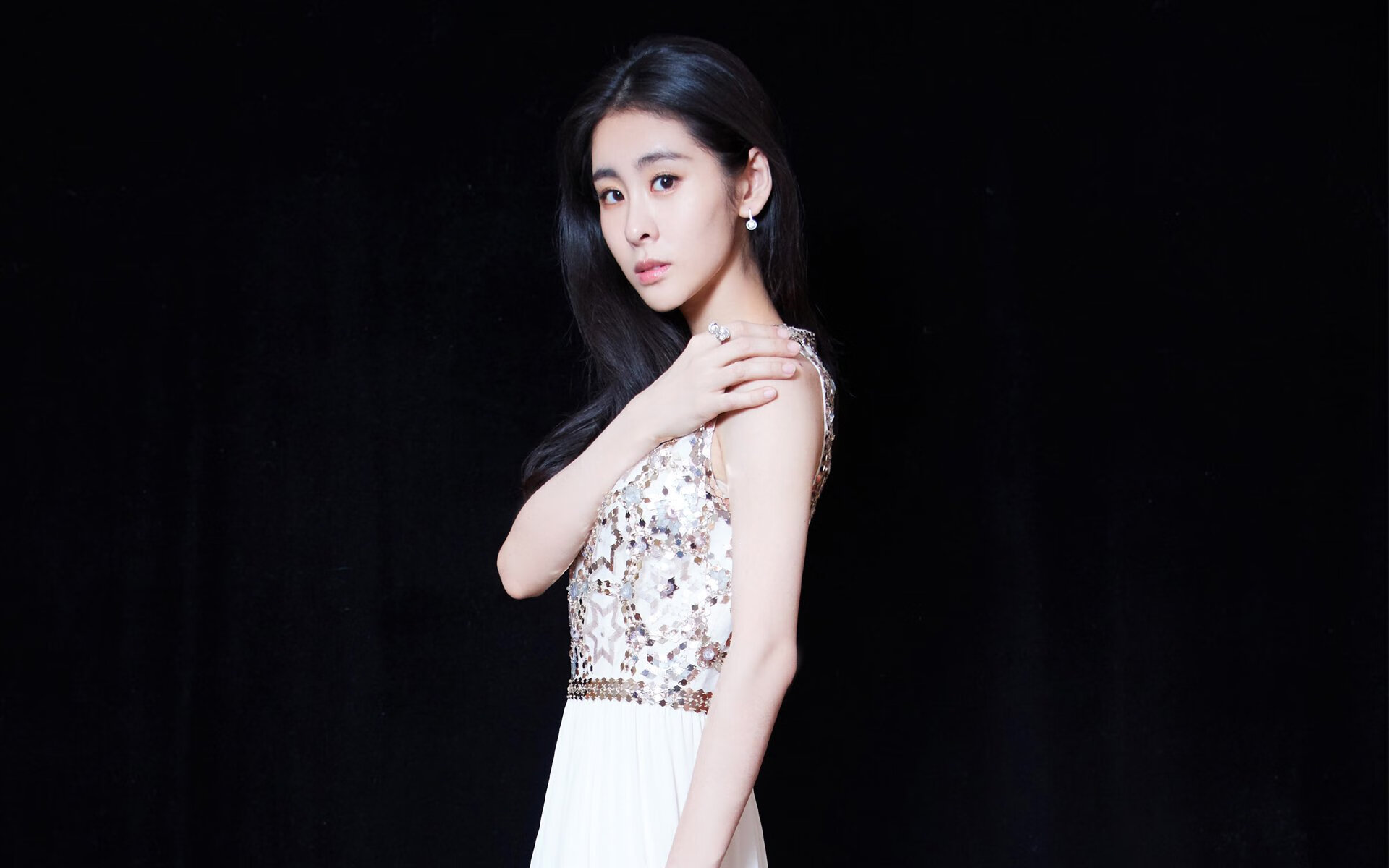 终场哨响与关键接管,论关键时刻的跨界掌控力