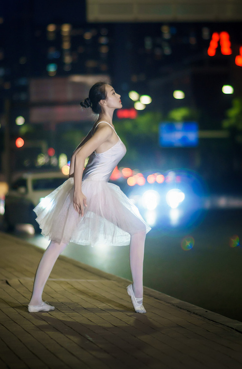 巨星降临圣西罗,楚阿梅尼一锤定音,AC米兰战术完胜瑞士国家队