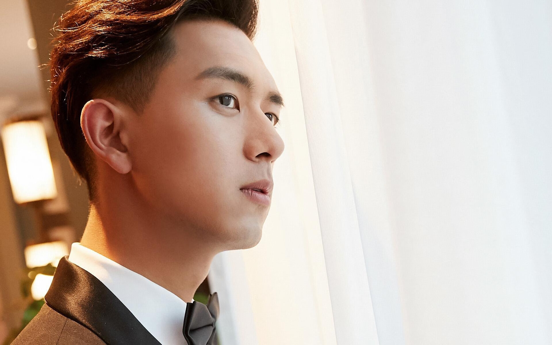 绿茵场上的鹈鹕防守，争冠焦点战中的锁链艺术