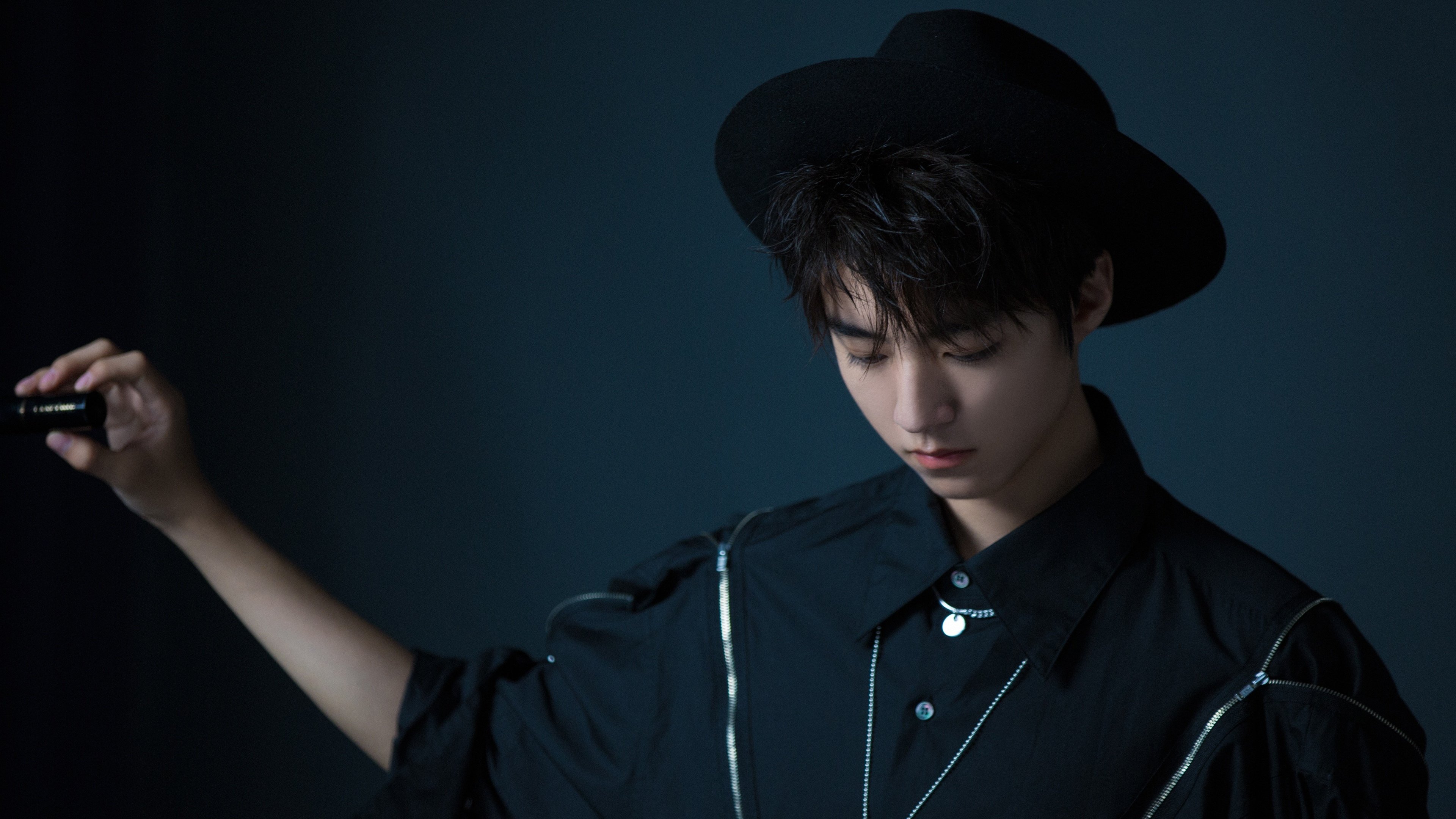 跨界唯一性，尼克斯碾压广厦与伦纳德英超称王的体育奇观